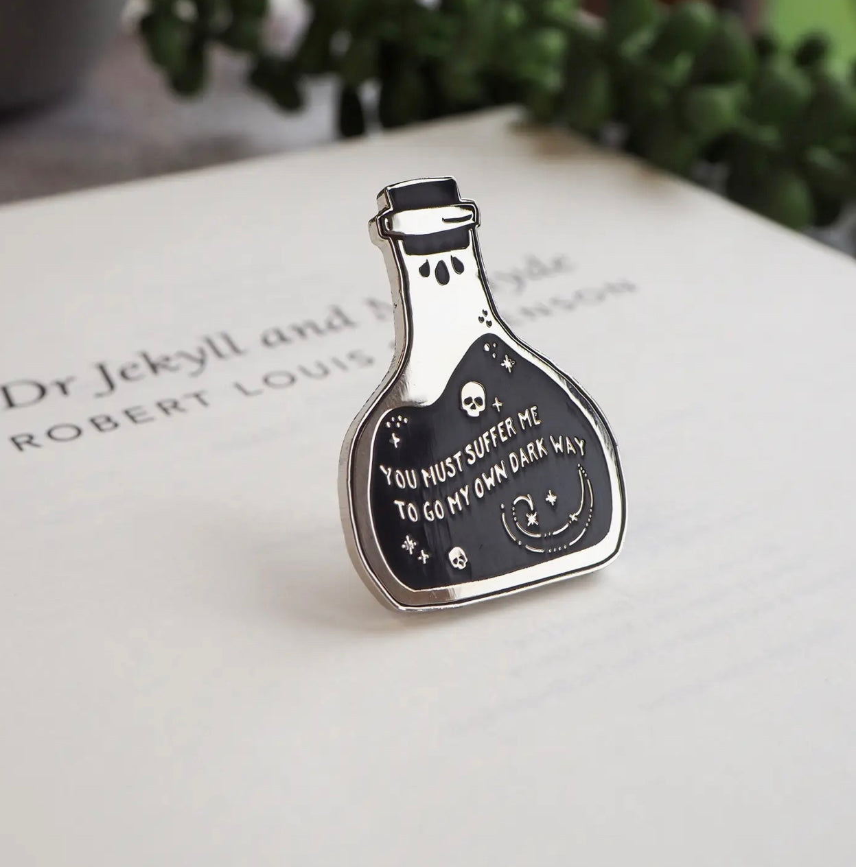 Dr Jekyll and Mr Hyde Potion Pin Badge – Gothic Literature Pin